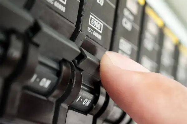 Tragar Home Services expert Circuit Breaker Installation services in Long Island, NY